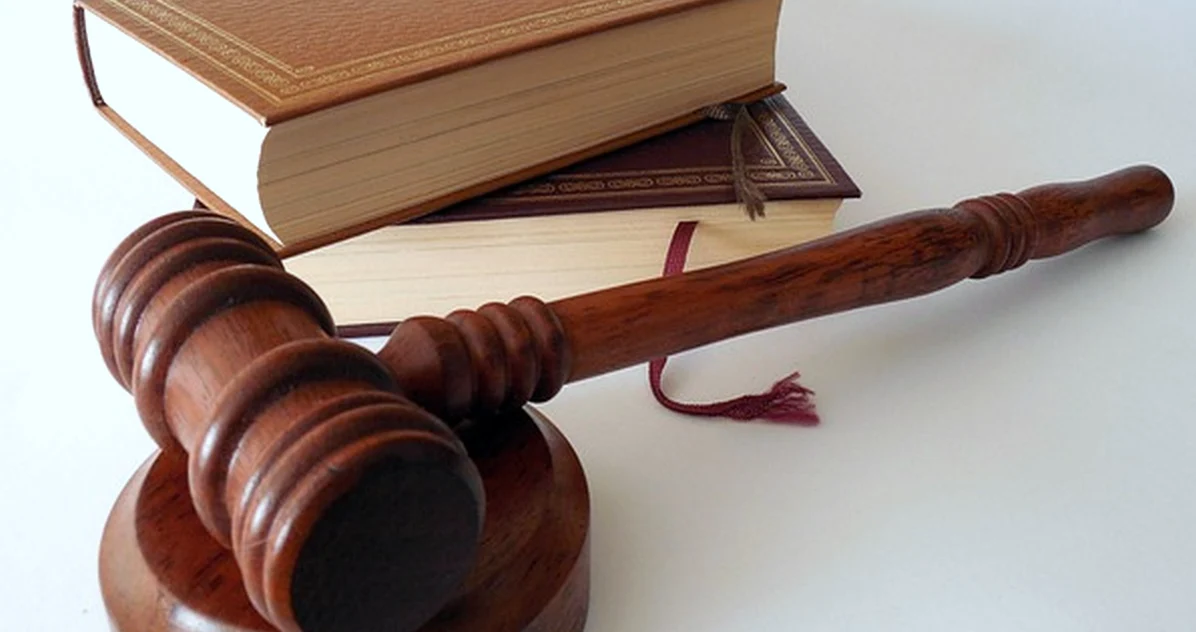 El error de usar la pirámide entre leyes españolas