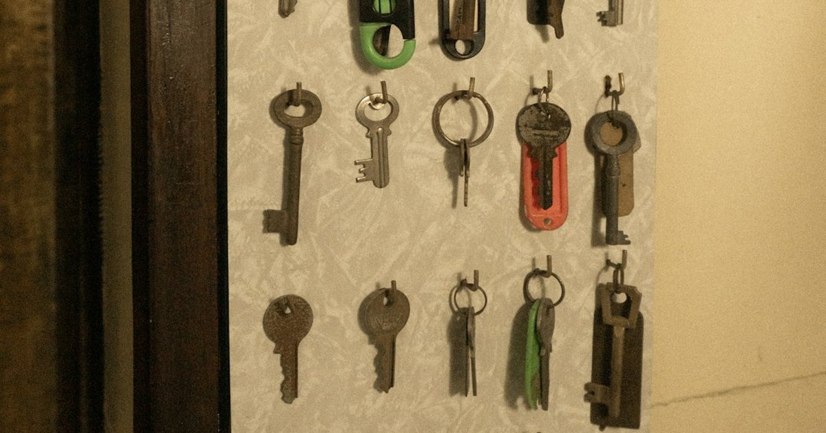 Gestión segura de llaves y armarios comunitarios — Guía