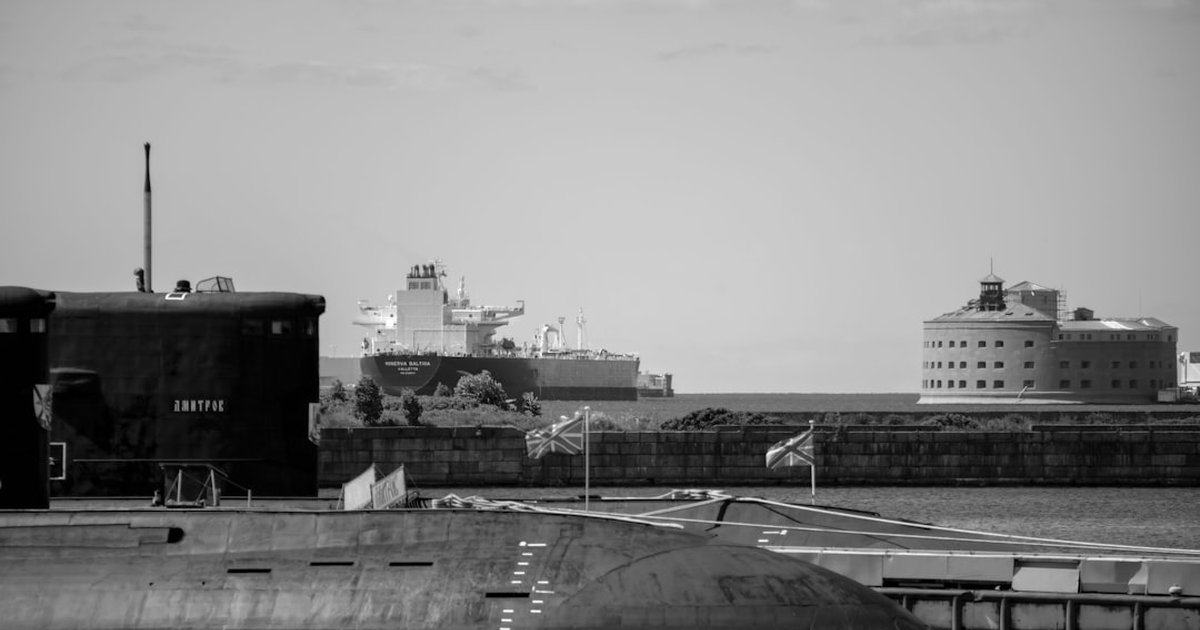 Recuperar naves industriales y polígonos: guía legal práctica